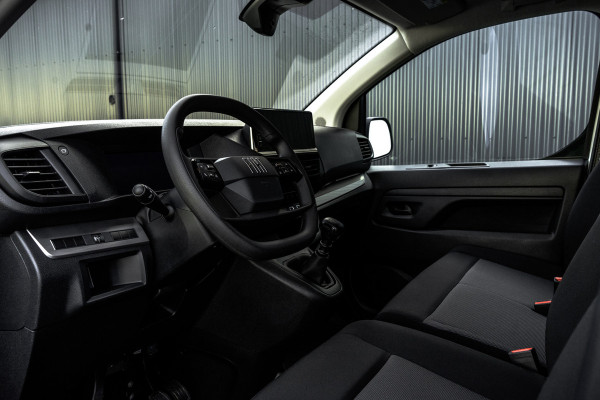 Fiat Scudo 1.5 Diesel 120PK L2H1 | NW Model | Carplay | Cruise | Digital Display | PDC + Camera | 3-Zits