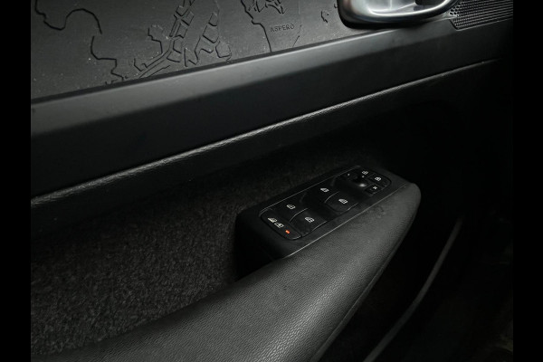 Volvo C40 69 kWh, Automaat, Bluetooth, CarPlay, Camera, Cruise, NAP, BTW