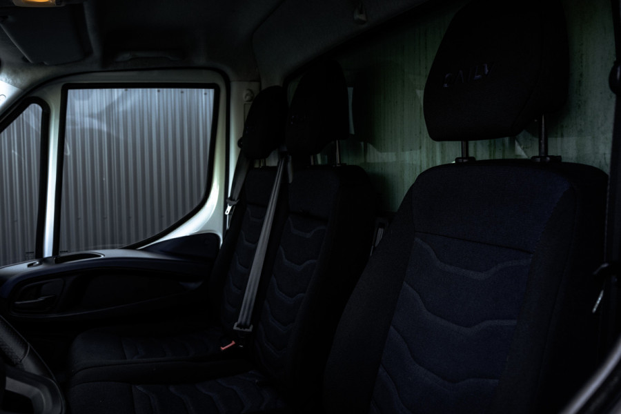 Iveco Daily 35C16 | Bakwagen met Laadklep | Automaat | Climatic | Cruise