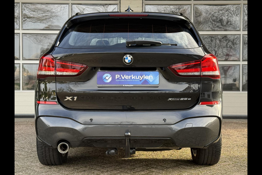 BMW X1 xDrive25e M SPORT | SPORTSTOELEN | TREKHAAK | STOELVERWARMING |
