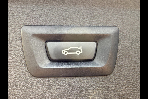 BMW X1 xDrive25e M SPORT | SPORTSTOELEN | TREKHAAK | STOELVERWARMING |