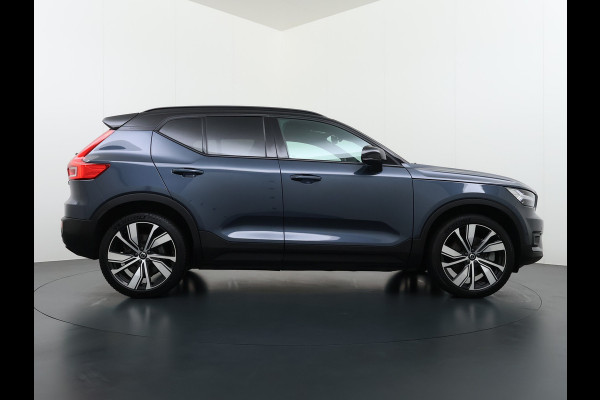 Volvo XC40 232pk *gereserveerd* Recharge Pro 70KwH Pano-Dak SOH 95% Adaptive-Cruise 20" Elektr.-Leer/Alcantara+Verwarmd+Memory Warmtepomp H Led Elek.Achterklep Keyless Full Led Origineel NLse auto! € 54.000,- nieuw. 1e Eigenaar Origineel Nederlandse Auto Dealeronderhouden 1.500KG -Trekvermogen