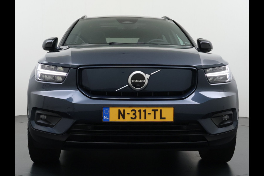 Volvo XC40 232pk *gereserveerd* Recharge Pro 70KwH Pano-Dak SOH 95% Adaptive-Cruise 20" Elektr.-Leer/Alcantara+Verwarmd+Memory Warmtepomp H Led Elek.Achterklep Keyless Full Led Origineel NLse auto! € 54.000,- nieuw. 1e Eigenaar Origineel Nederlandse Auto Dealeronderhouden 1.500KG -Trekvermogen