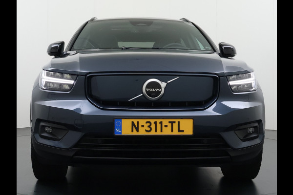 Volvo XC40 232pk *gereserveerd* Recharge Pro 70KwH Pano-Dak SOH 95% Adaptive-Cruise 20" Elektr.-Leer/Alcantara+Verwarmd+Memory Warmtepomp H Led Elek.Achterklep Keyless Full Led Origineel NLse auto! € 54.000,- nieuw. 1e Eigenaar Origineel Nederlandse Auto Dealeronderhouden 1.500KG -Trekvermogen