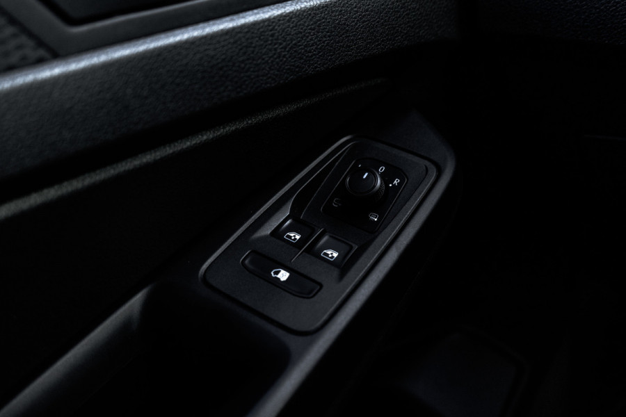 Volkswagen Caddy Cargo Maxi 2.0TDI 122PK | Leder | Virtual Cockpit | Camera | Carplay | Led | Side-bars 2.0 TDI 1st Edition