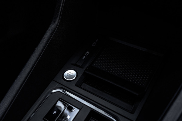 Volkswagen Caddy Cargo Maxi 2.0TDI 122PK | Leder | Virtual Cockpit | Camera | Carplay | Led | Side-bars 2.0 TDI 1st Edition