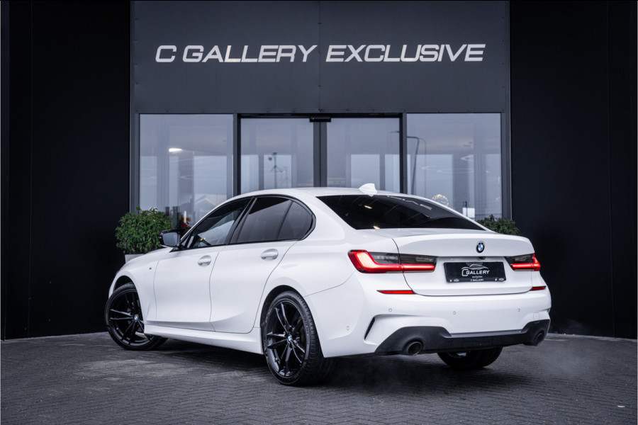 BMW 3-serie 320i Executive Edition - M Sport | NAP | Panorama | Camera