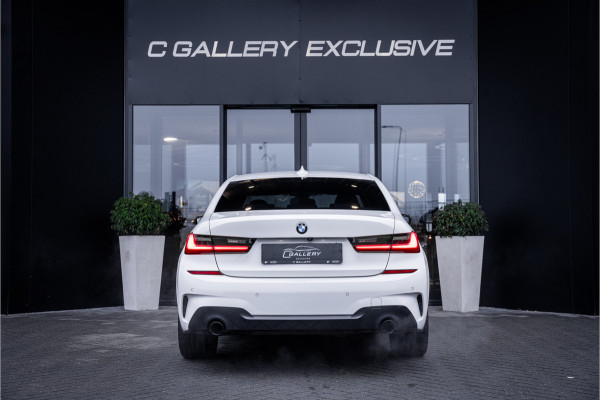 BMW 3-serie 320i Executive Edition - M Sport | NAP | Panorama | Camera