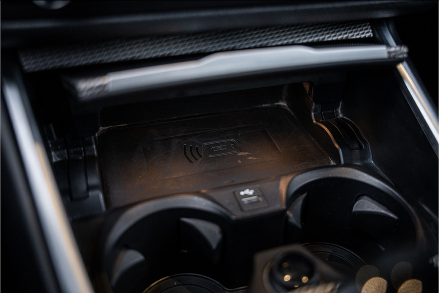 BMW 3-serie 320i Executive Edition - M Sport | NAP | Panorama | Camera