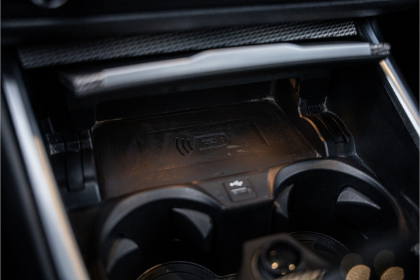 BMW 3-serie 320i Executive Edition - M Sport | NAP | Panorama | Camera