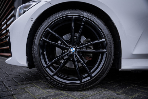 BMW 3-serie 320i Executive Edition - M Sport | NAP | Panorama | Camera