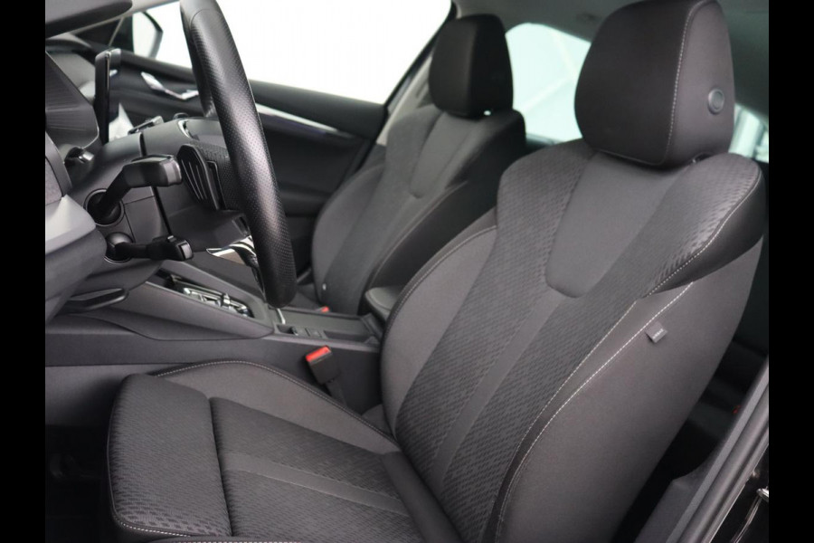 Škoda Octavia 1.4 TSI iV PHEV Business Edition | Head-Up | Stoelverwarming | Adaptive cruise | Camera | Carplay | Sfeerverlichting | Massage | Achterbankverwarming | Navigatie | PHEV | Plug In