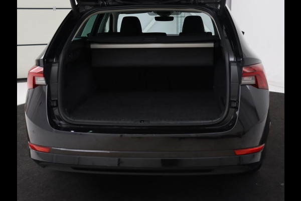 Škoda Octavia 1.4 TSI iV PHEV Business Edition | Head-Up | Stoelverwarming | Adaptive cruise | Camera | Carplay | Sfeerverlichting | Massage | Achterbankverwarming | Navigatie | PHEV | Plug In