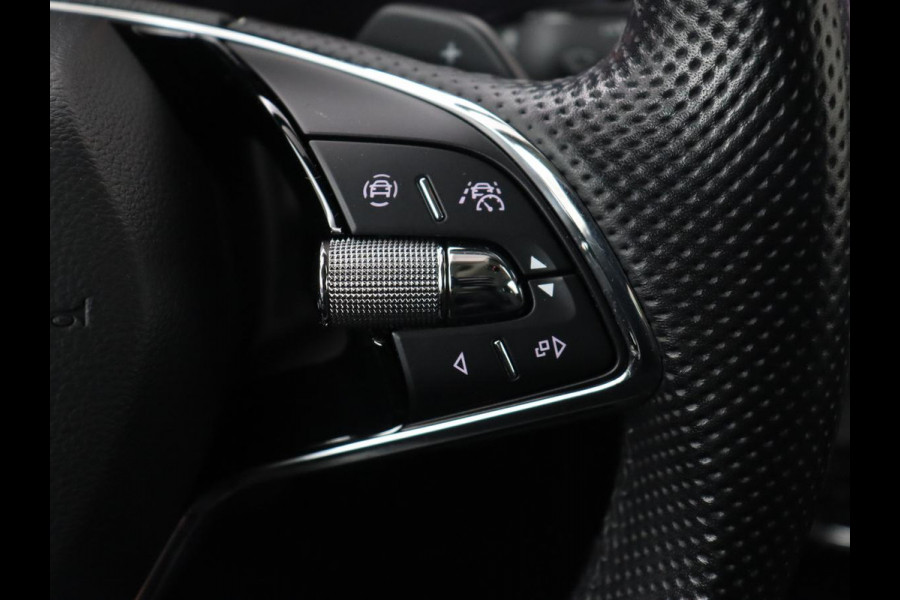 Škoda Octavia 1.4 TSI iV PHEV Business Edition | Head-Up | Stoelverwarming | Adaptive cruise | Camera | Carplay | Sfeerverlichting | Massage | Achterbankverwarming | Navigatie | PHEV | Plug In