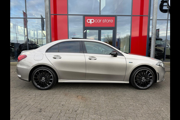 Mercedes-Benz A-Klasse 250 e AMG /Panorama/ Memory