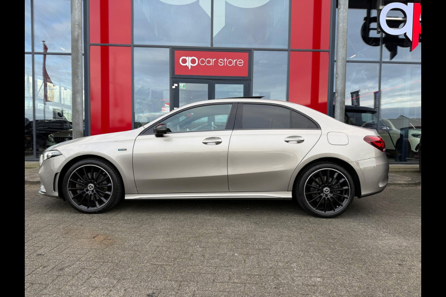 Mercedes-Benz A-Klasse 250 e AMG /Panorama/ Memory