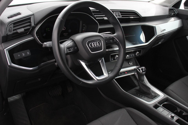 Audi Q3 Sportback 45 TFSI e 245pk PHEV S-tronic Attitude Navigatie Parkeersensoren Adaptive Cruise Control Stoelverwarming Ledverlichting Virtual Cockpit Climate Control