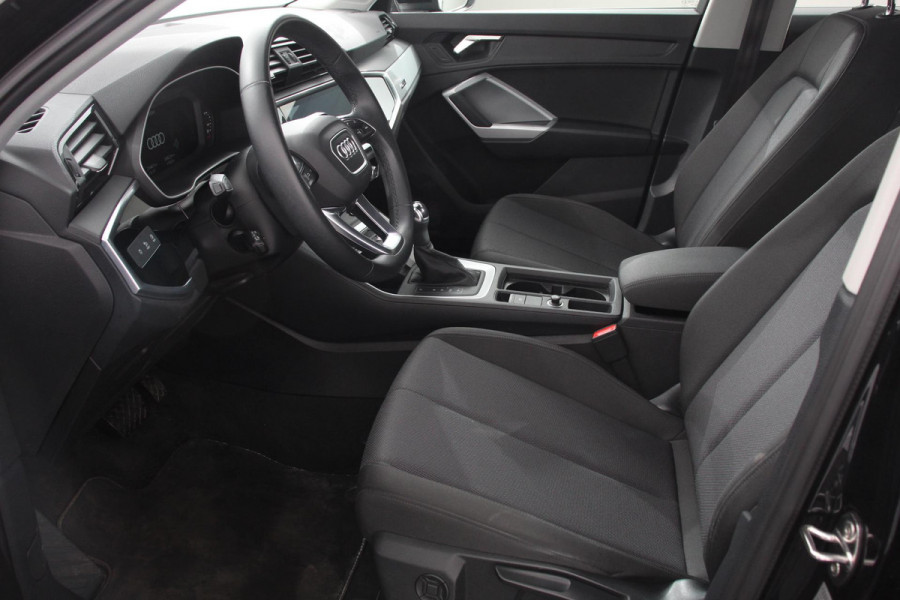 Audi Q3 Sportback 45 TFSI e 245pk PHEV S-tronic Attitude Navigatie Parkeersensoren Adaptive Cruise Control Stoelverwarming Ledverlichting Virtual Cockpit Climate Control
