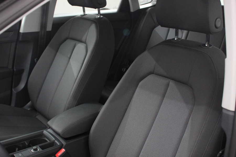 Audi Q3 Sportback 45 TFSI e 245pk PHEV S-tronic Attitude Navigatie Parkeersensoren Adaptive Cruise Control Stoelverwarming Ledverlichting Virtual Cockpit Climate Control