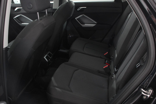 Audi Q3 Sportback 45 TFSI e 245pk PHEV S-tronic Attitude Navigatie Parkeersensoren Adaptive Cruise Control Stoelverwarming Ledverlichting Virtual Cockpit Climate Control