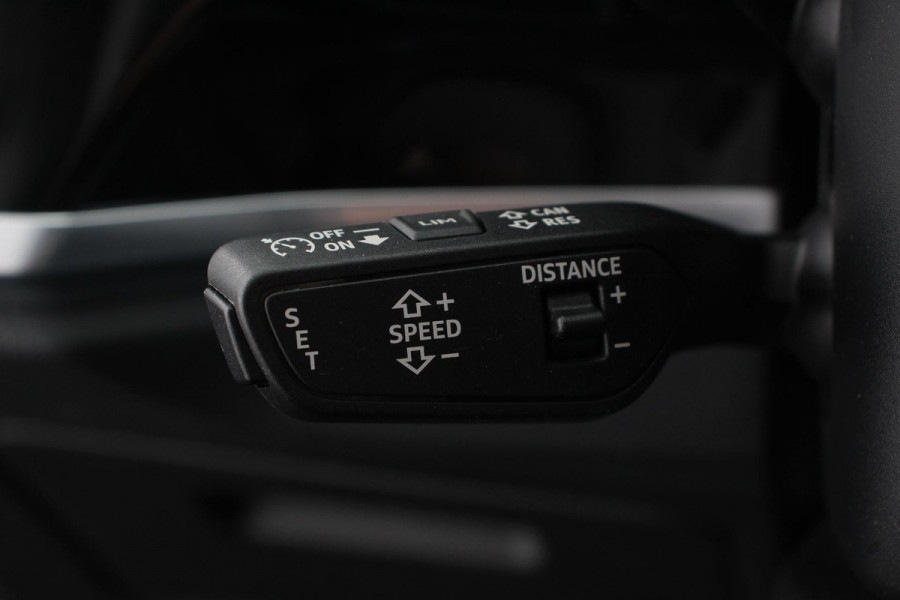 Audi Q3 Sportback 45 TFSI e 245pk PHEV S-tronic Attitude Navigatie Parkeersensoren Adaptive Cruise Control Stoelverwarming Ledverlichting Virtual Cockpit Climate Control