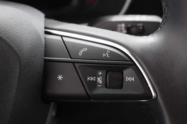 Audi Q3 Sportback 45 TFSI e 245pk PHEV S-tronic Attitude Navigatie Parkeersensoren Adaptive Cruise Control Stoelverwarming Ledverlichting Virtual Cockpit Climate Control