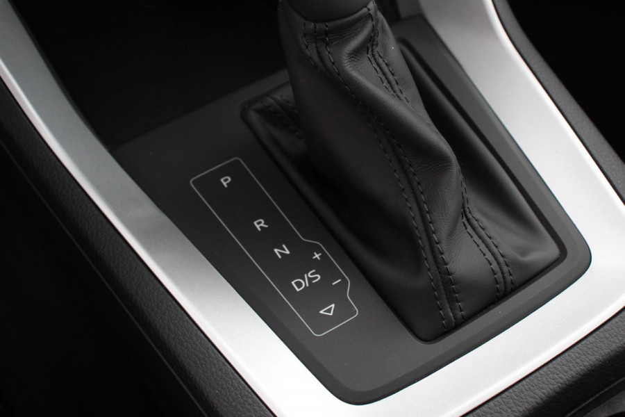 Audi Q3 Sportback 45 TFSI e 245pk PHEV S-tronic Attitude Navigatie Parkeersensoren Adaptive Cruise Control Stoelverwarming Ledverlichting Virtual Cockpit Climate Control