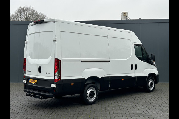 Iveco Daily 35S14V 2.3 136 PK / L2H2 / 30.452 KM !! / 3.500 KG AHG / 270 A DEUREN / TREKHAAK / AIRCO / BLUETOOTH / 3-ZITS