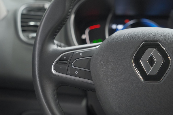 Renault Scénic TCe 140 EDC Limited | Camera | Stoelverwarming | Navigatie | Apple Carplay