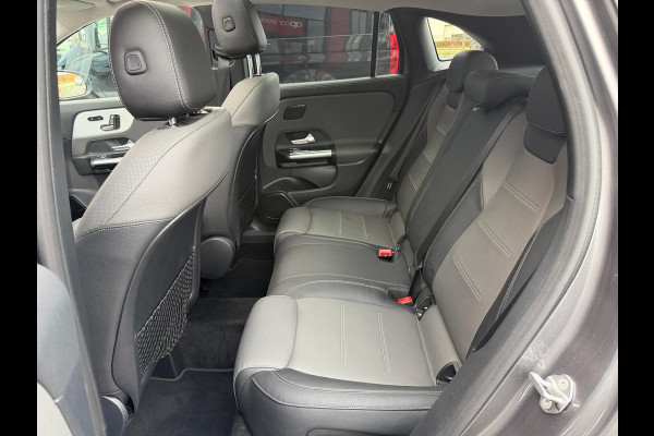 Mercedes-Benz GLA 250 e Business Line AMG/Panorama/Memory Full spec