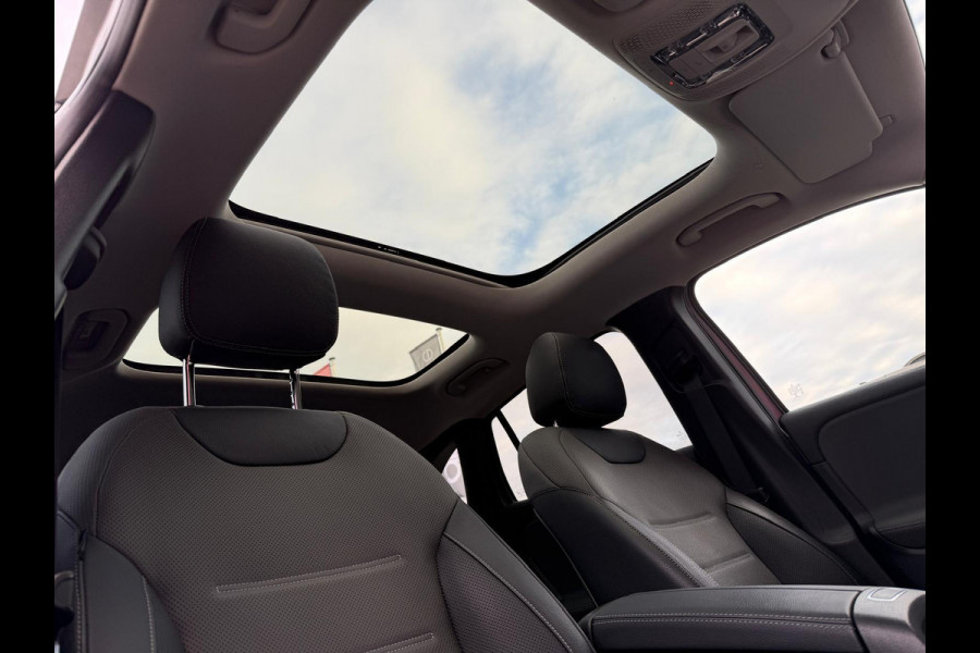 Mercedes-Benz GLA 250 e Business Line AMG/Panorama/Memory Full spec