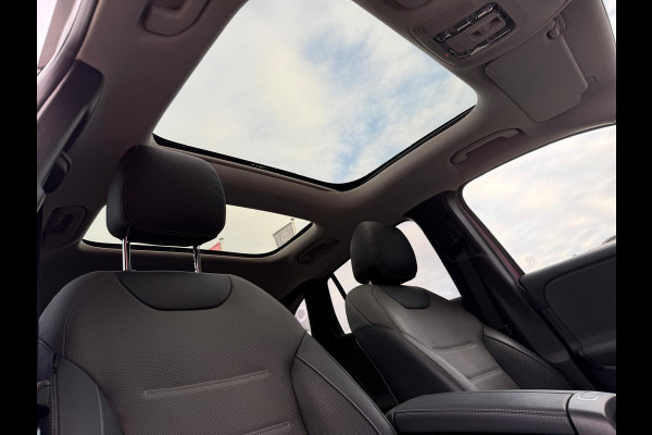 Mercedes-Benz GLA 250 e Business Line AMG/Panorama/Memory Full spec