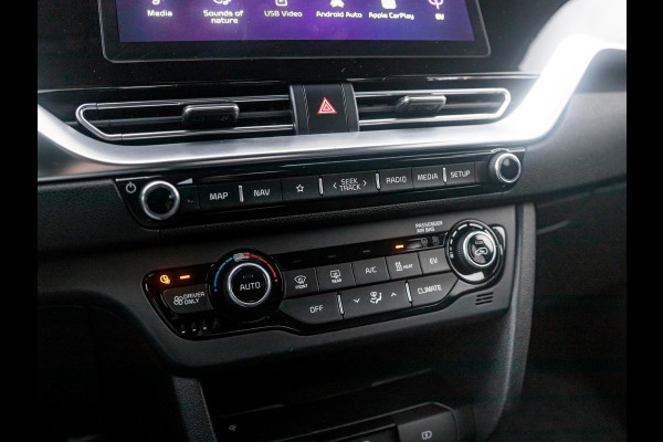 Kia e-Niro DynamicLine 64 kWh l Navigatie l Achteruitrijcamera l