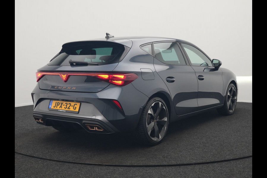 CUPRA Leon 1.5 TSI e-Hybrid Business DSG Plug In Hybrid 204pk PHEV | Alcantara Kuipstoelen Memory | Adaptive Cruise | Matrix LED | Virtual | Camera | Sfeerverlichting | Apple Carplay | 18"L.M |