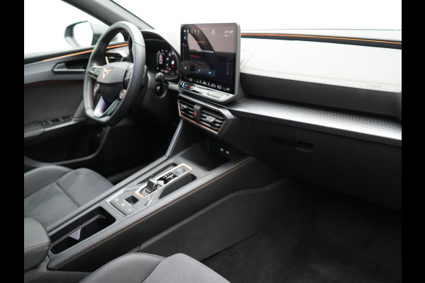 CUPRA Leon 1.5 TSI e-Hybrid Business DSG Plug In Hybrid 204pk PHEV | Alcantara Kuipstoelen Memory | Adaptive Cruise | Matrix LED | Virtual | Camera | Sfeerverlichting | Apple Carplay | 18"L.M |