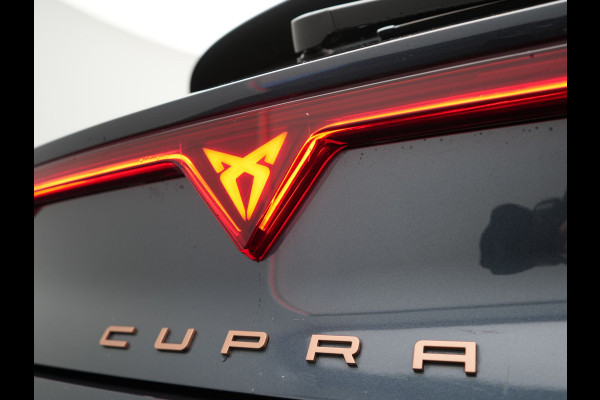 CUPRA Leon 1.5 TSI e-Hybrid Business DSG Plug In Hybrid 204pk PHEV | Alcantara Kuipstoelen Memory | Adaptive Cruise | Matrix LED | Virtual | Camera | Sfeerverlichting | Apple Carplay | 18"L.M |