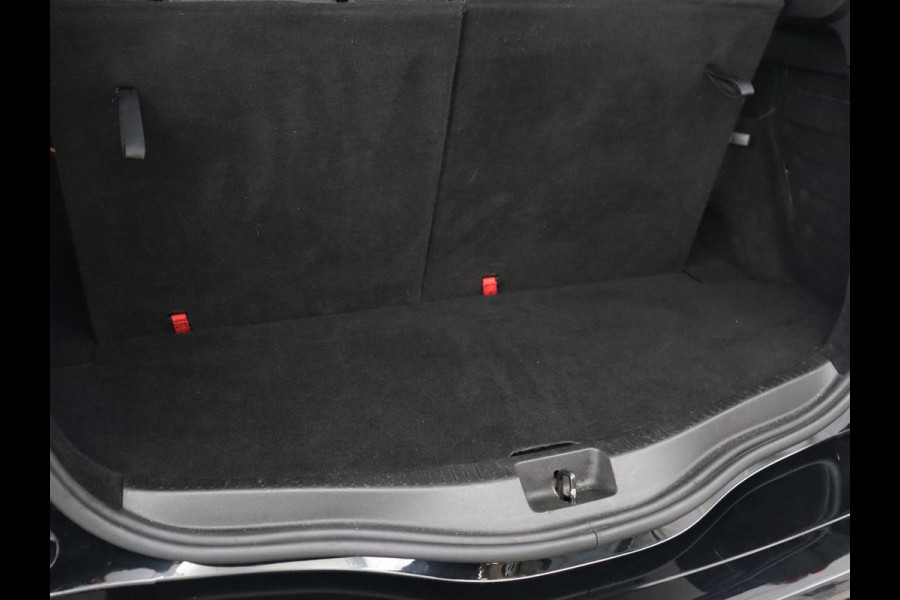 Renault Grand Scénic 1.4 TCe Zen 7-persoons | Trekhaak | Navigatie | Sfeerverlichting | Parkeerhulp | Keyless | Climate control | DAB | Cruise control