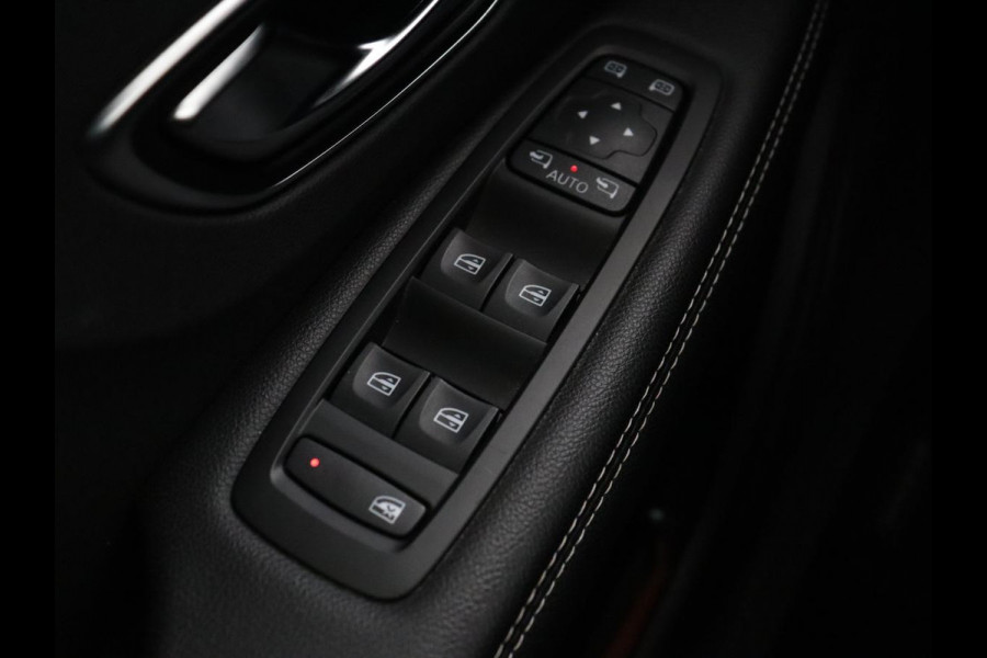 Renault Grand Scénic 1.4 TCe Zen 7-persoons | Trekhaak | Navigatie | Sfeerverlichting | Parkeerhulp | Keyless | Climate control | DAB | Cruise control