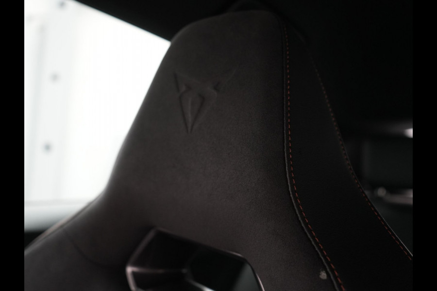CUPRA Leon 1.5 TSI e-Hybrid Business DSG Plug In Hybrid 204pk PHEV | Alcantara Kuipstoelen Memory | Adaptive Cruise | Matrix LED | Virtual | Camera | Sfeerverlichting | Apple Carplay | 18"L.M |
