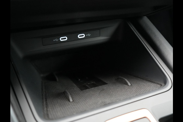 CUPRA Leon 1.5 TSI e-Hybrid Business DSG Plug In Hybrid 204pk PHEV | Alcantara Kuipstoelen Memory | Adaptive Cruise | Matrix LED | Virtual | Camera | Sfeerverlichting | Apple Carplay | 18"L.M |