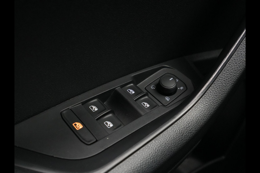 Škoda Karoq 1.5 TSI ACT 150pk Sportline Navigatie Trekhaak Camera Keyless Stoelverwarming 37