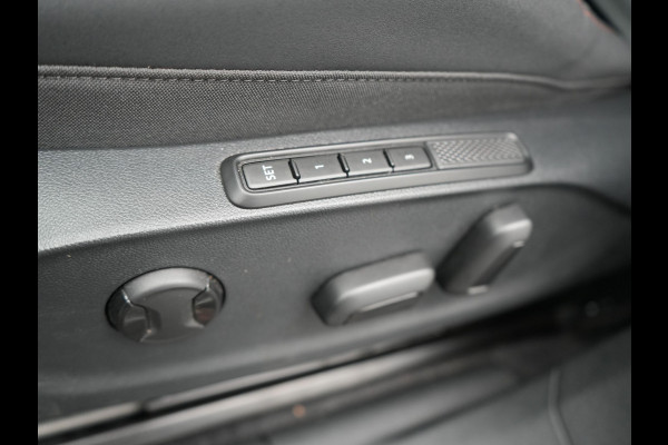 CUPRA Terramar 1.5 TSI e-Hybrid Business DSG Plug In Hybrid 204pk PHEV | Adaptive Cruise | Head Up | 360 Camera | Alcantara Sportstoelen Memory | Matrix LED | Stuurverwarming | Sfeerverlichting | Virtual |