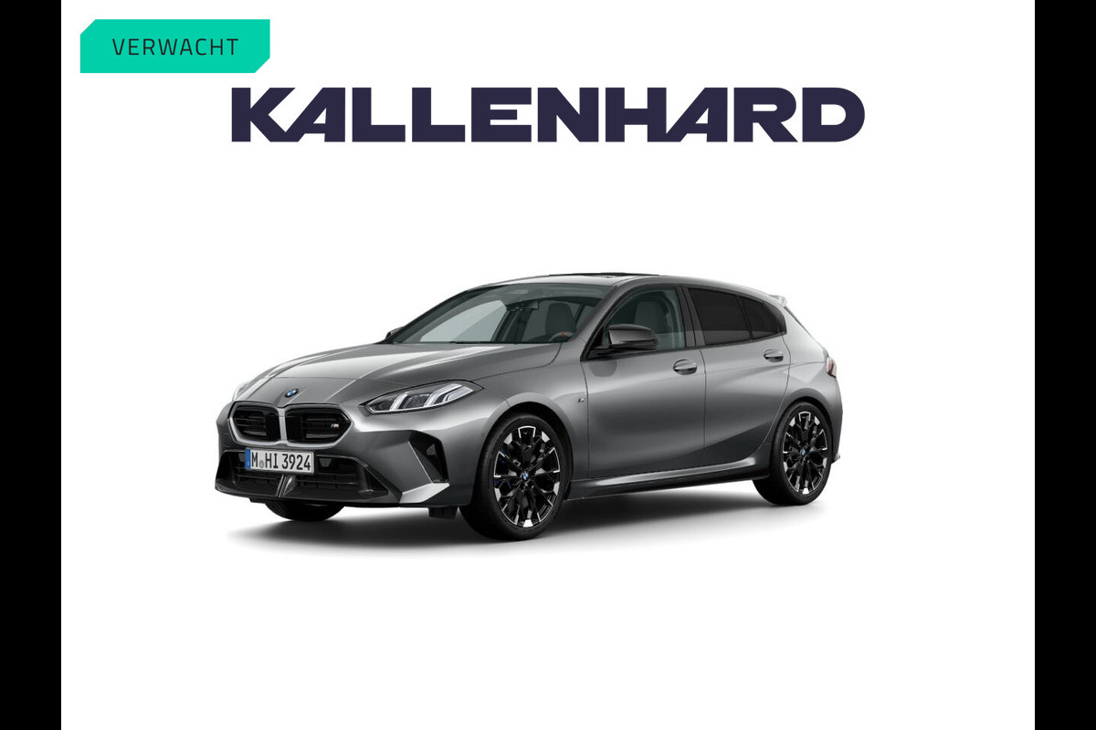 BMW 1-serie M135 xDrive - Pano - Driving Ass - Harman Kardon - Camera