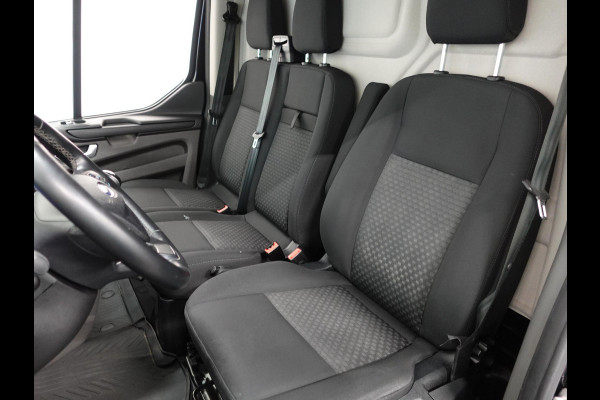 Ford Transit Custom L1H1 Trend Raptor Edition Navigatie Camera Cruise control Parkeersensoren Trekhaak Airco