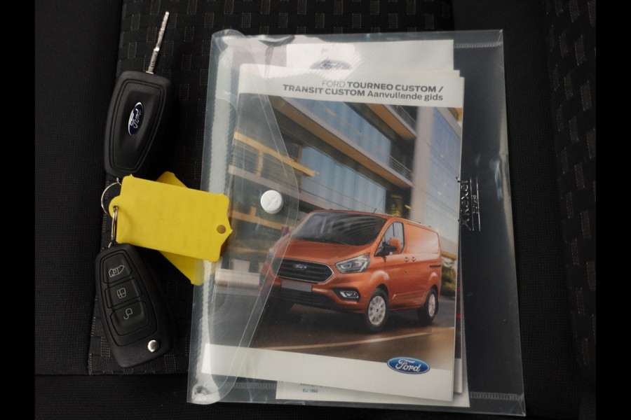 Ford Transit Custom L1H1 Trend Raptor Edition Navigatie Camera Cruise control Parkeersensoren Trekhaak Airco