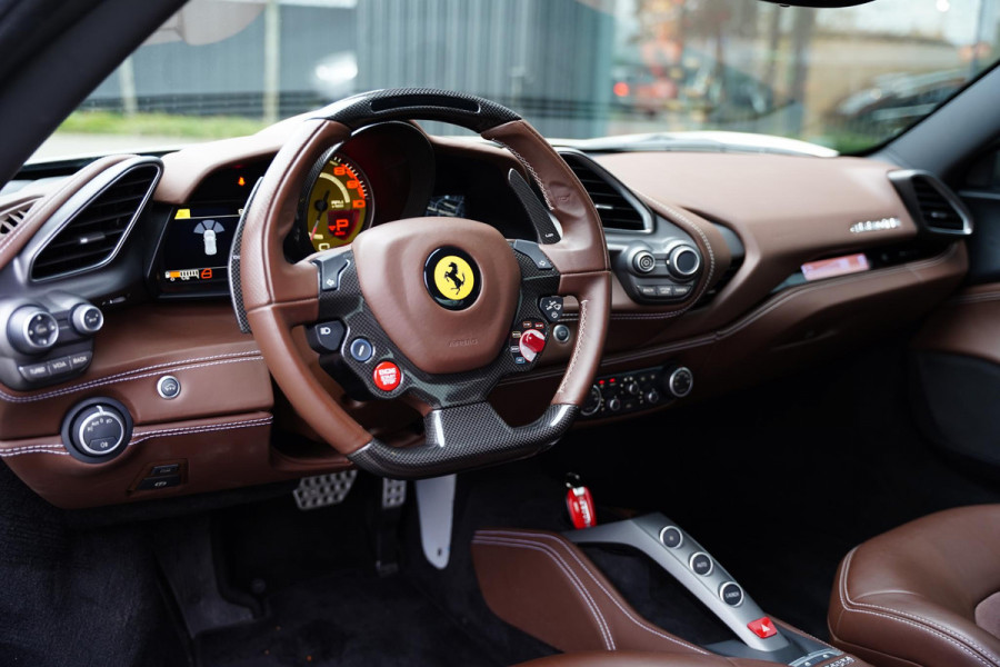 Ferrari 488 3.9 GTB HELE