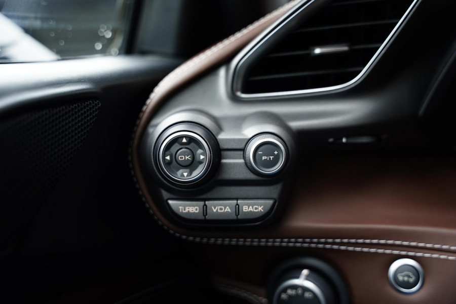 Ferrari 488 3.9 GTB HELE