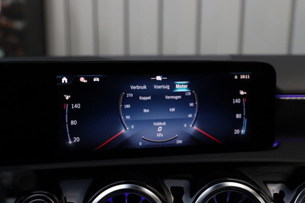 Mercedes-Benz A-Klasse 200 Luxury Line | 163PK | Pano | Keyless-go | Sfeerverlichting | ACC | Multibeam | Widescreen | 2024.