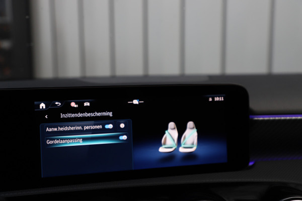 Mercedes-Benz A-Klasse 200 Luxury Line | 163PK | Pano | Keyless-go | Sfeerverlichting | ACC | Multibeam | Widescreen | 2024.