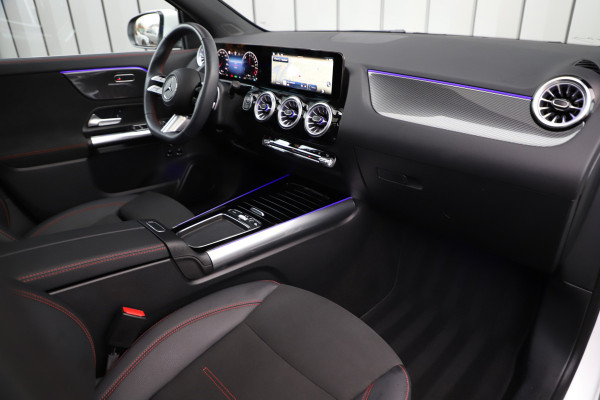 Mercedes-Benz GLA 250e AMG | 218PK | Pano | Sfeerverlichting | ACC | Widescreen | Stuurwielverw. | Trekhaak | Stoelverw. | 2025.